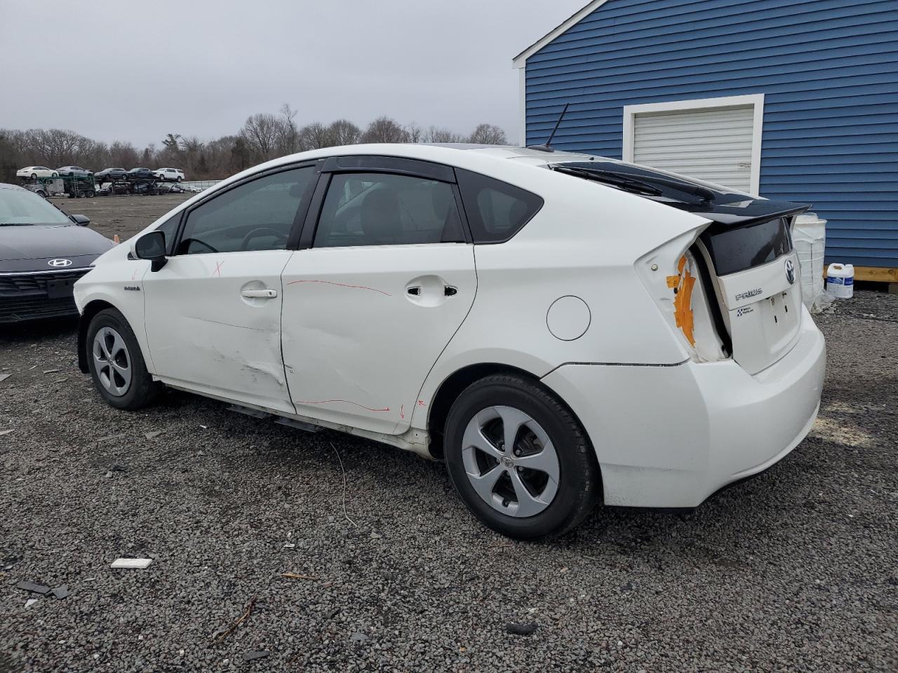 2015 Toyota Prius - Image 2