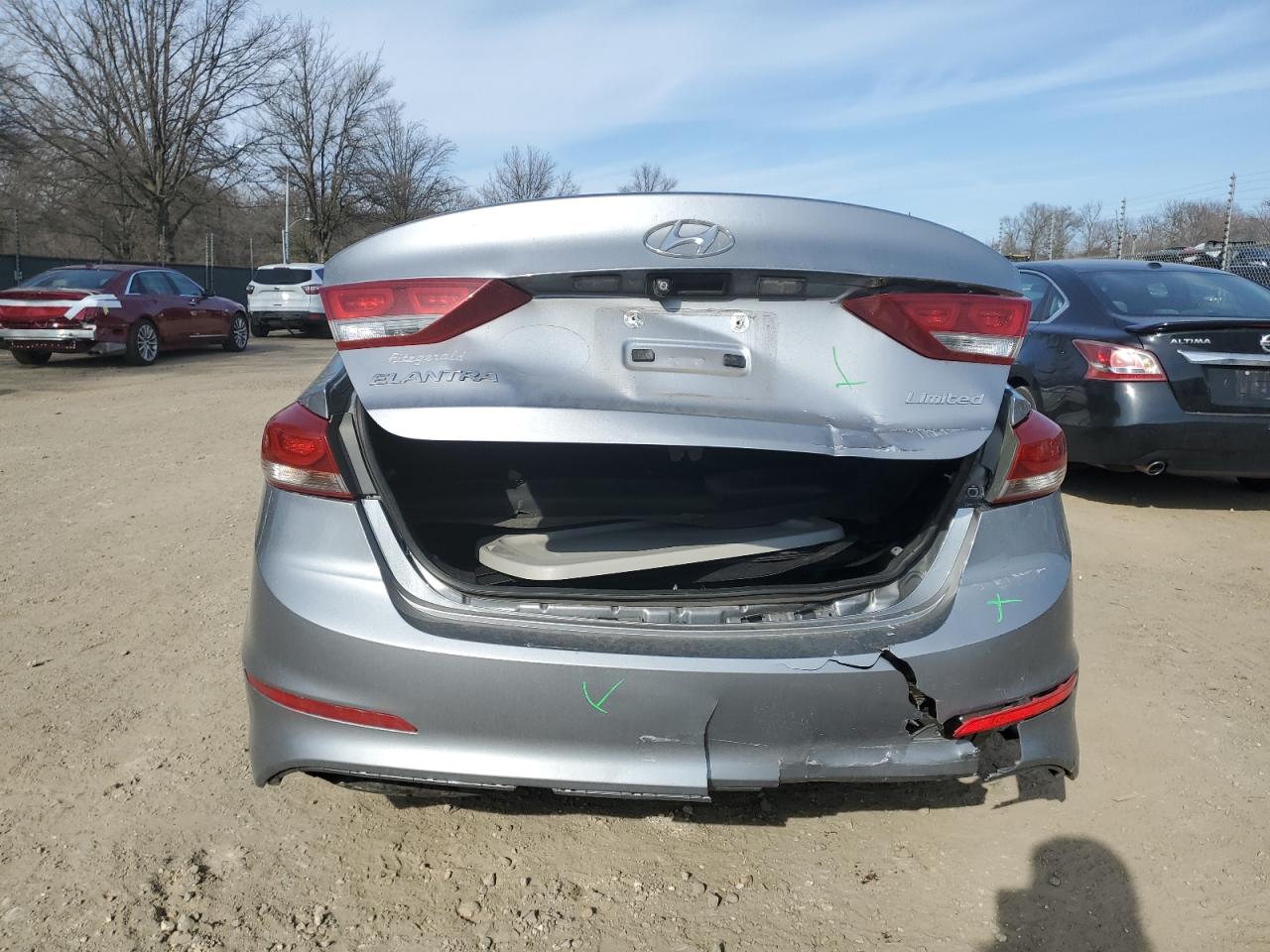 2017 Hyundai Elantra - Image 6