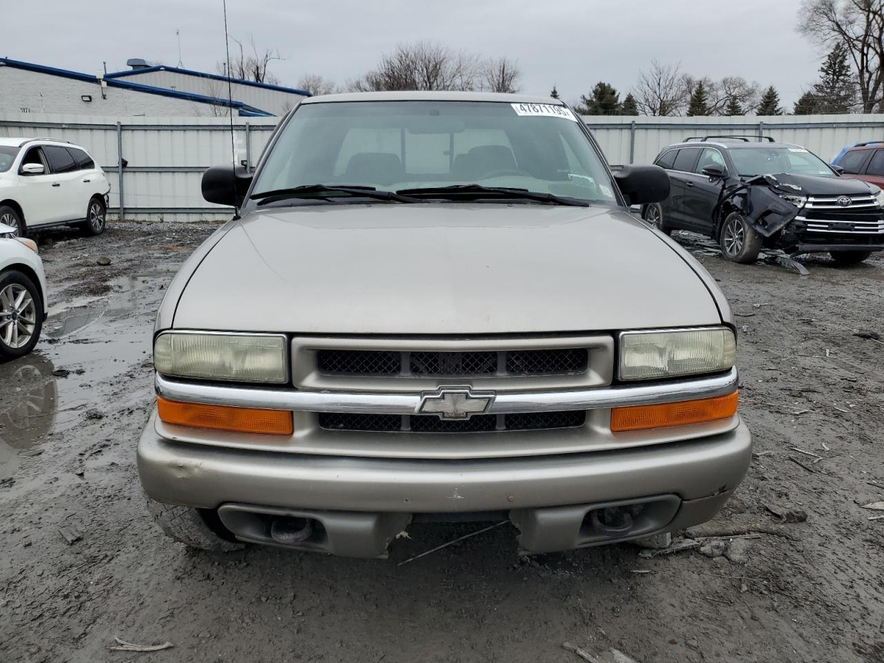 2004 Chevrolet S-10 Pickup - Image 5