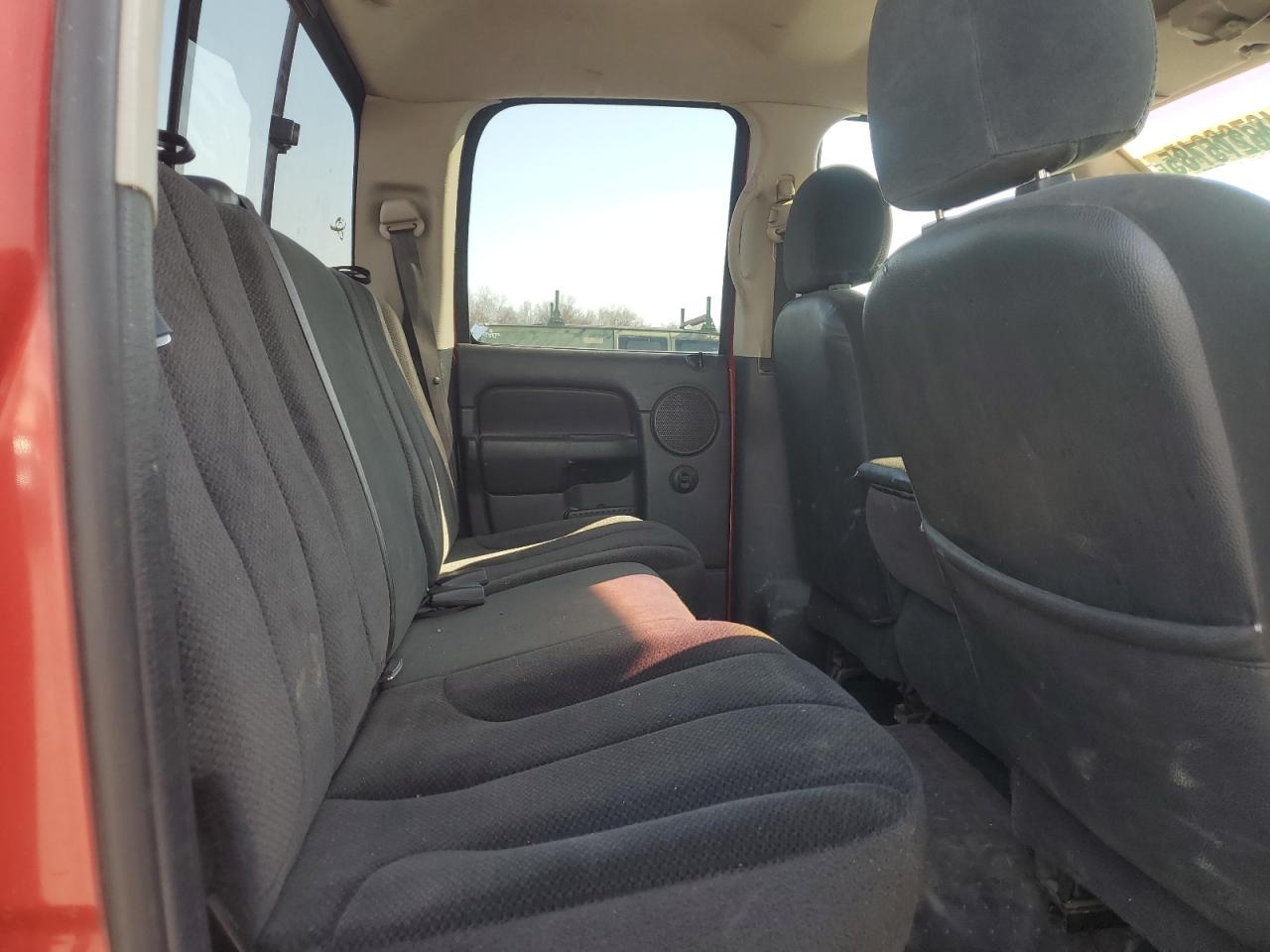 2002 Dodge RAM - Image 10