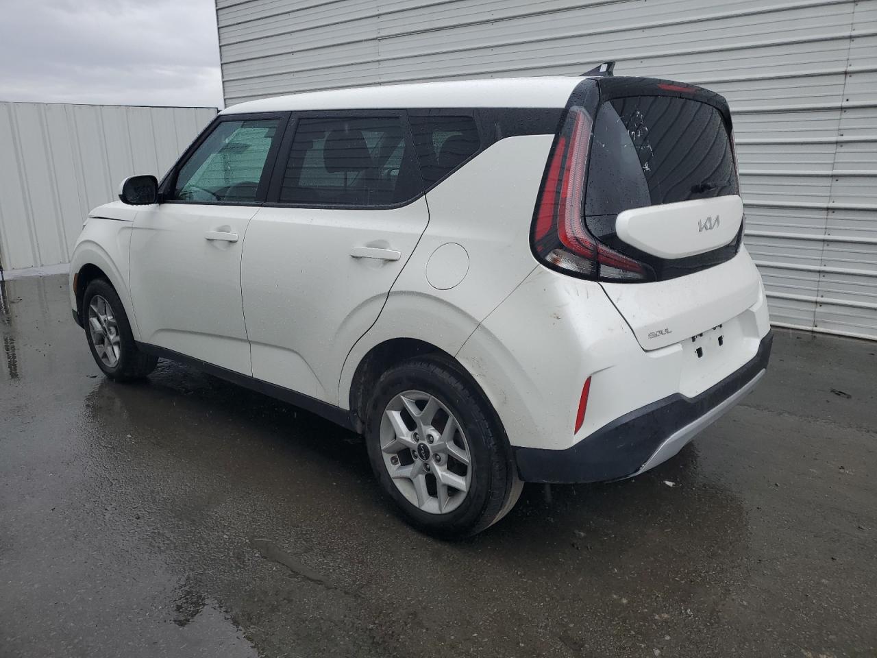 2023 Kia Soul - Image 2