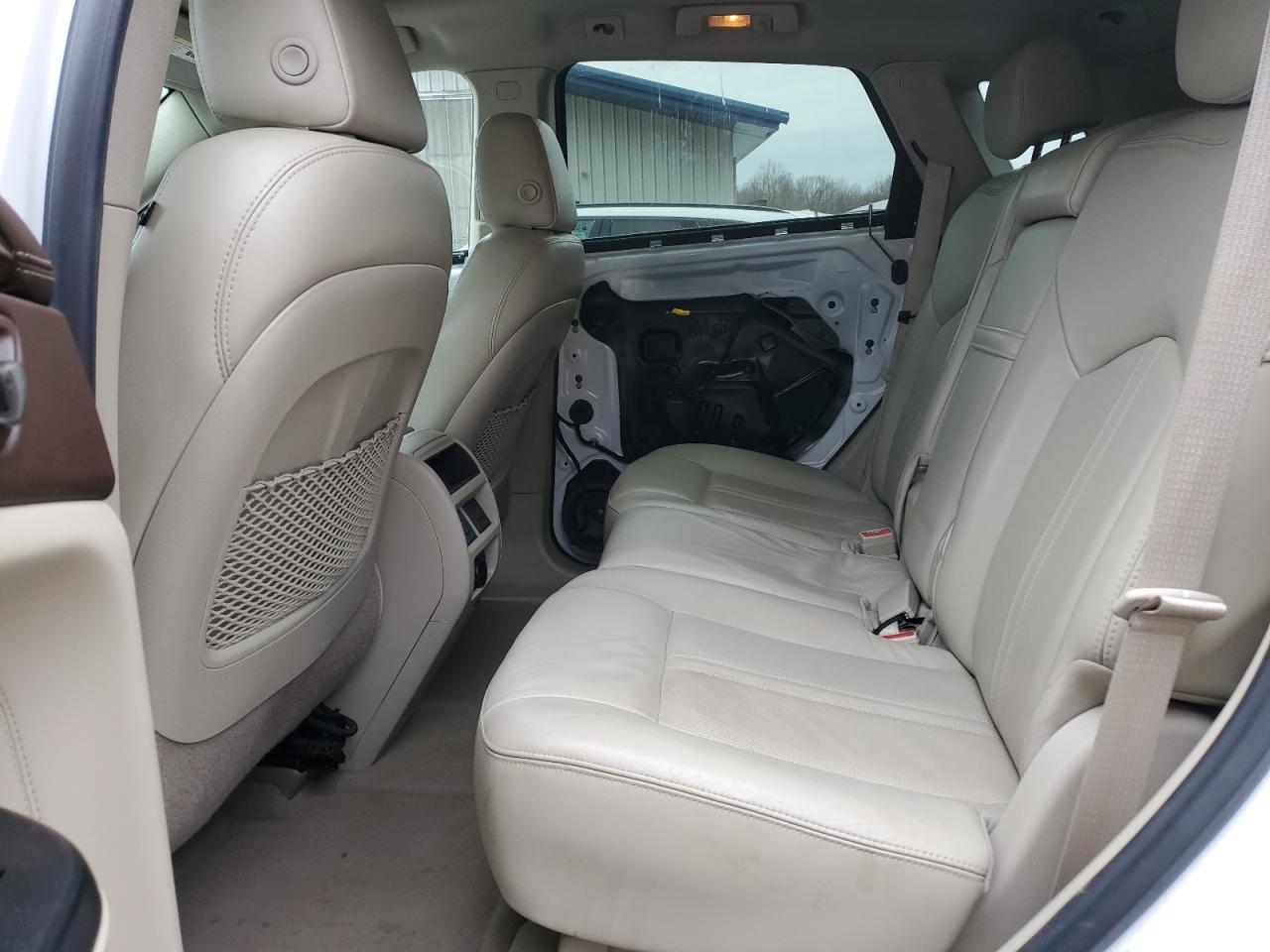 2015 Cadillac SRX - Image 11