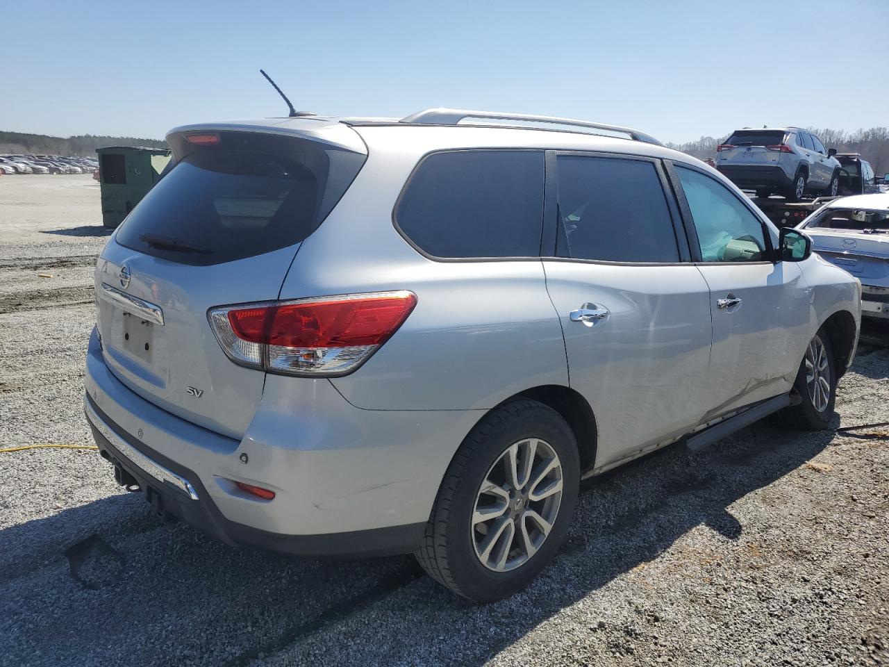 2013 Nissan Pathfinder - Image 3
