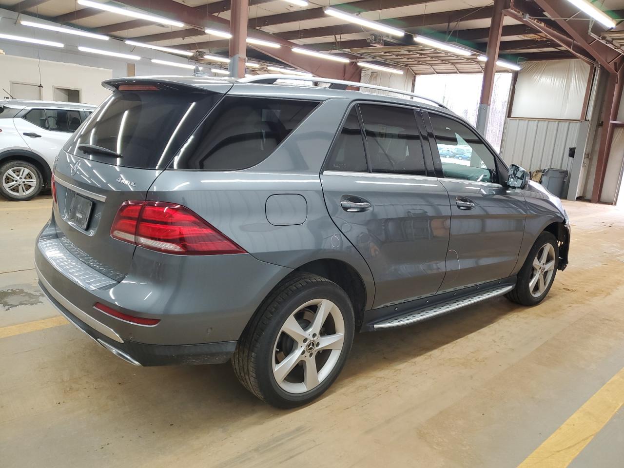 2018 Mercedes-Benz GLE - Image 3