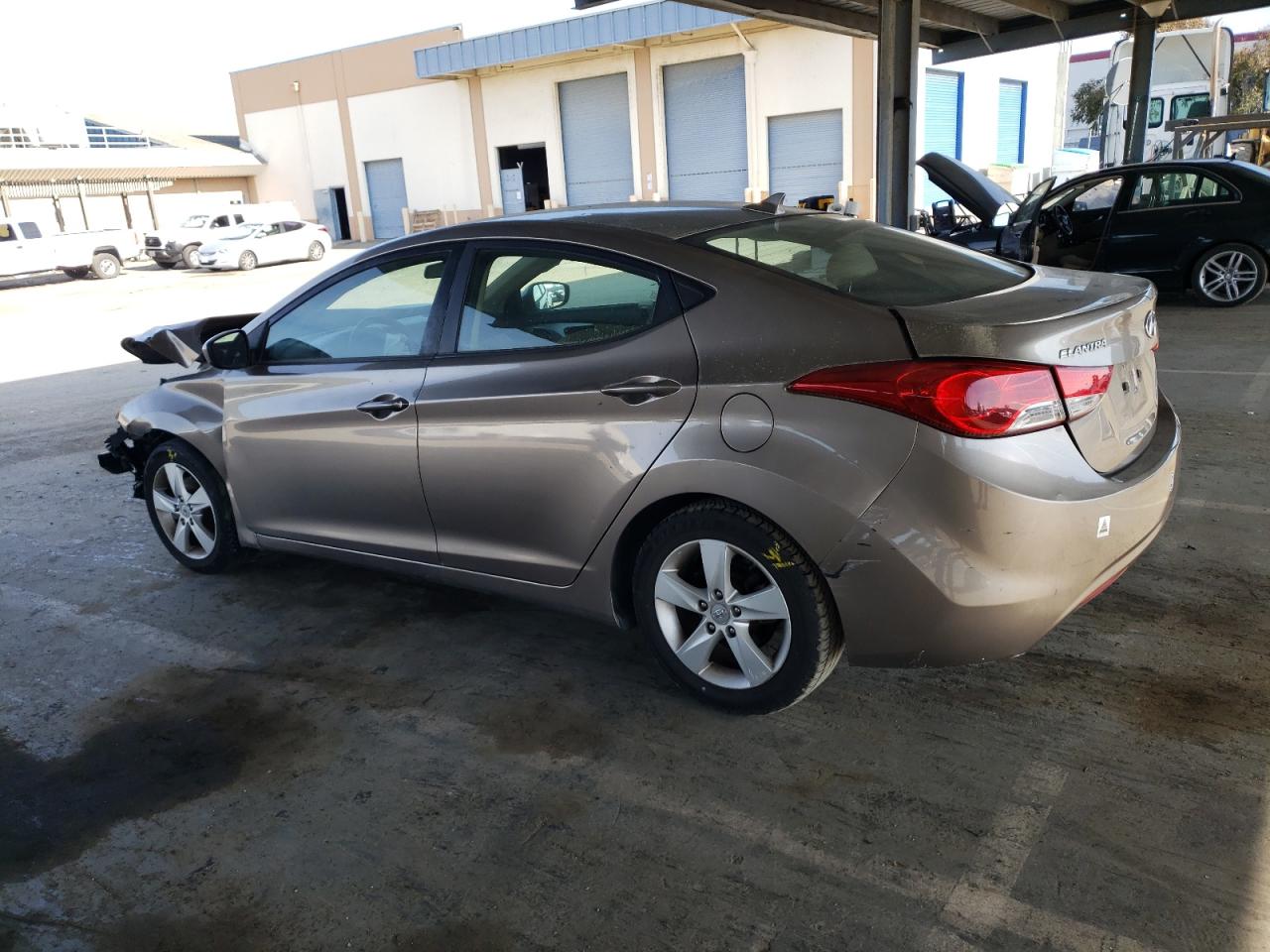 2013 Hyundai Elantra - Image 2