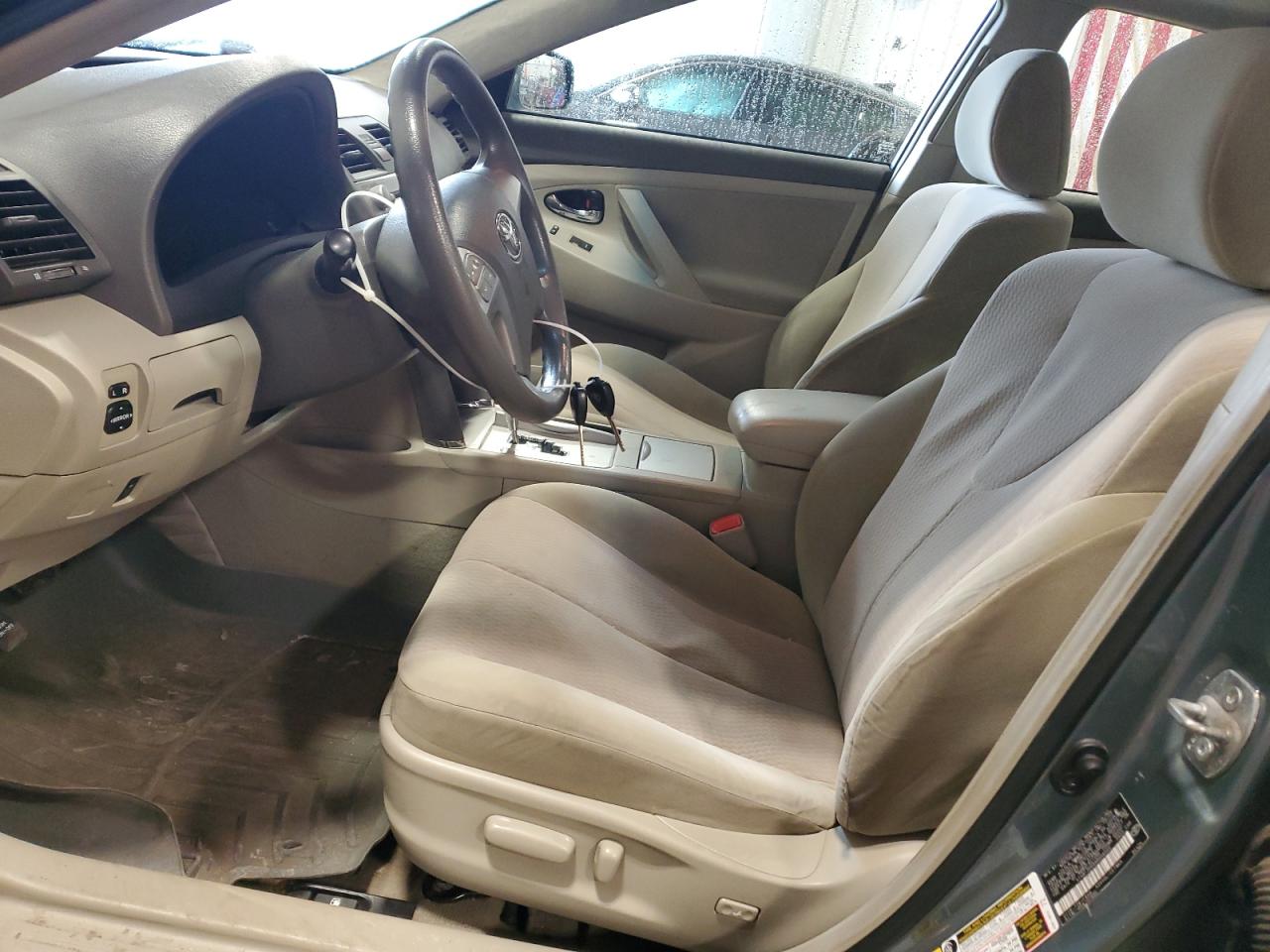2010 Toyota Camry - Image 7