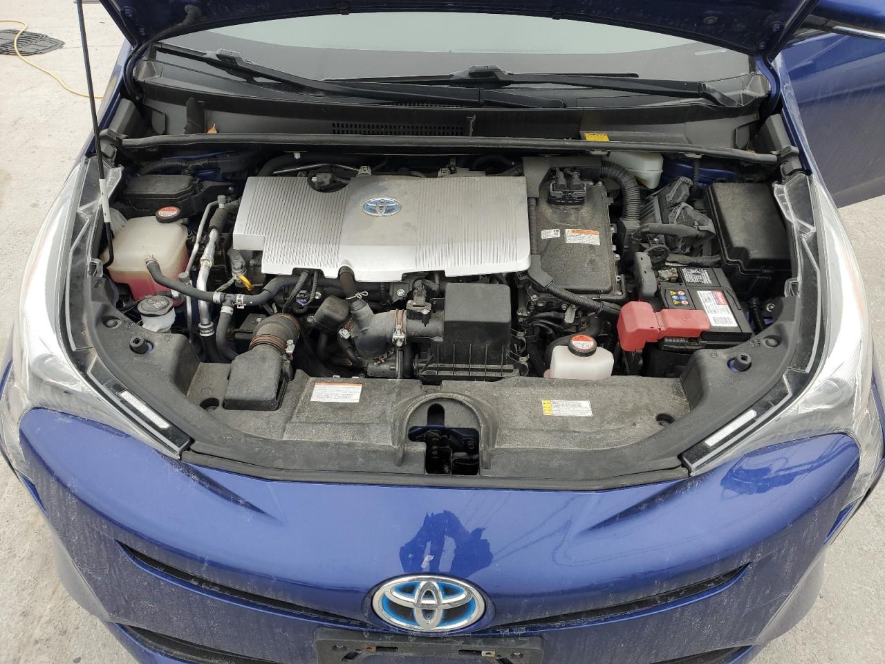 2016 Toyota Prius - Image 11