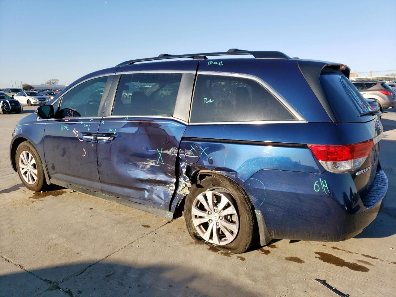 2016 Honda Odyssey - Image 2