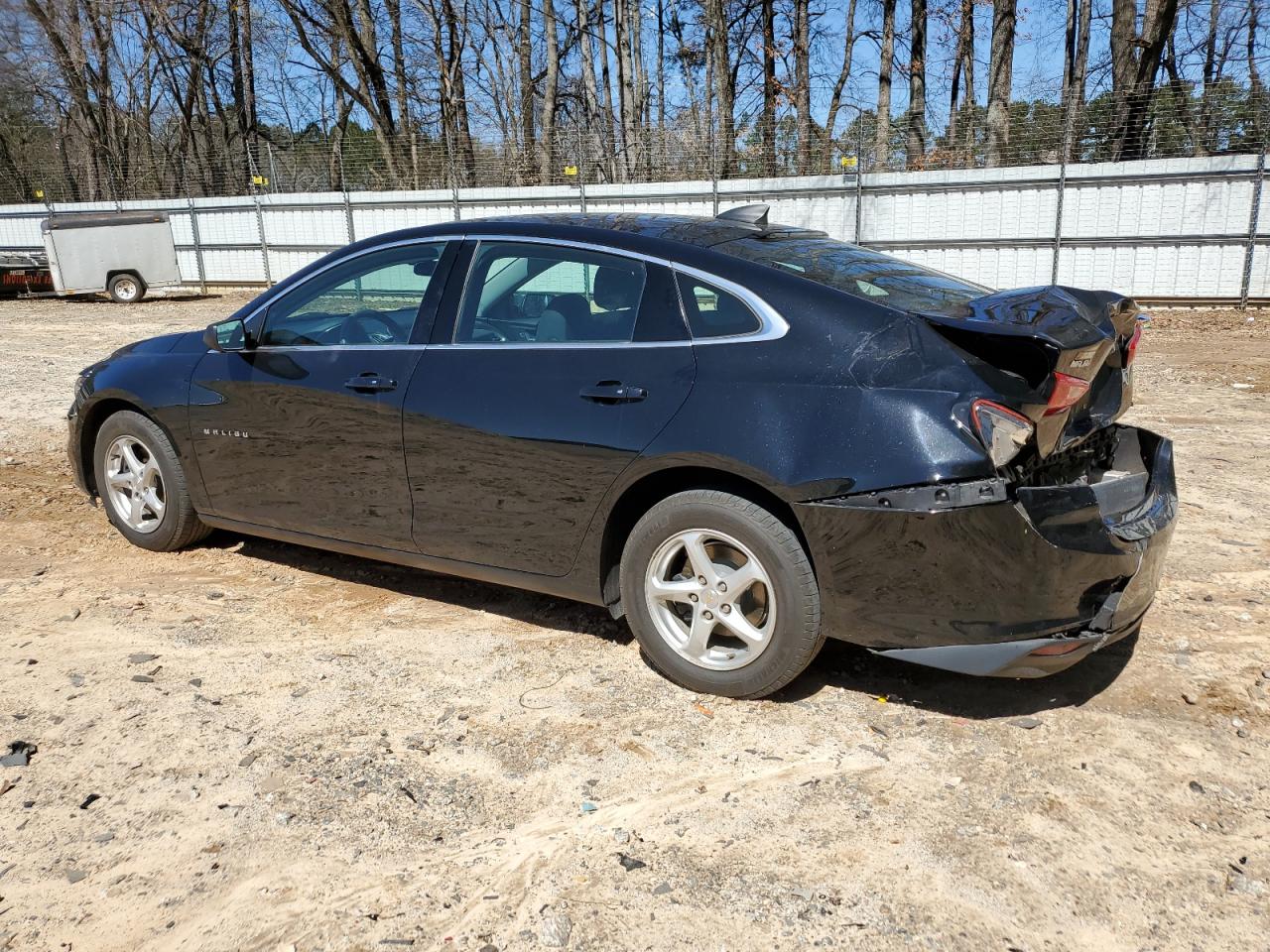 2018 Chevrolet Malibu - Image 2