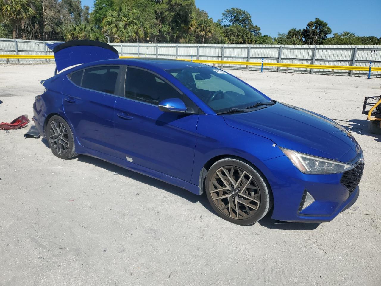2020 Hyundai Elantra - Image 4