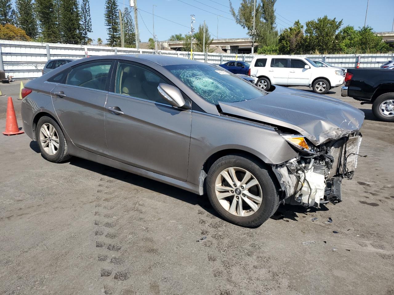 2014 Hyundai Sonata - Image 4