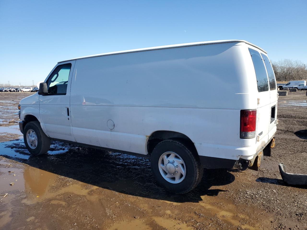 2008 Ford Econoline - Image 2
