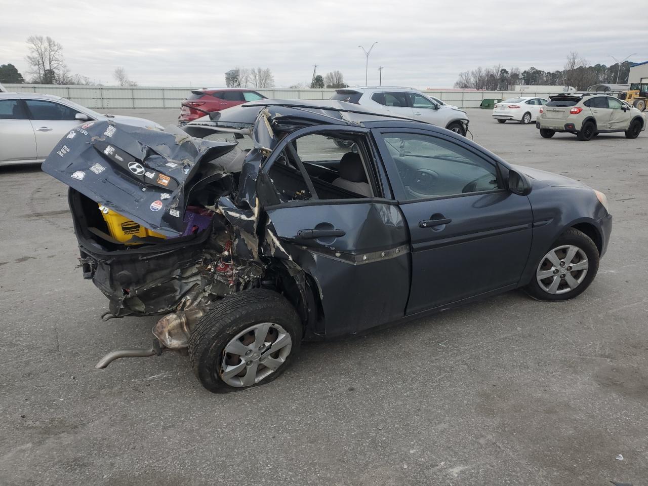 2009 Hyundai Accent - Image 3