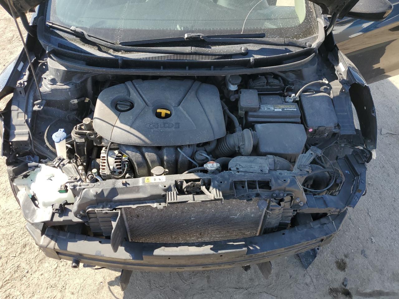 2016 Hyundai Elantra - Image 11