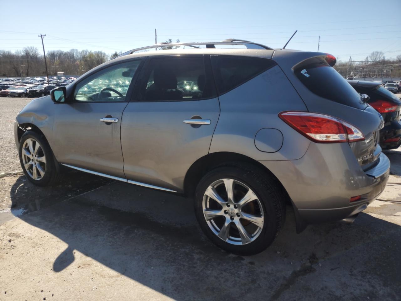 2012 Nissan Murano - Image 2