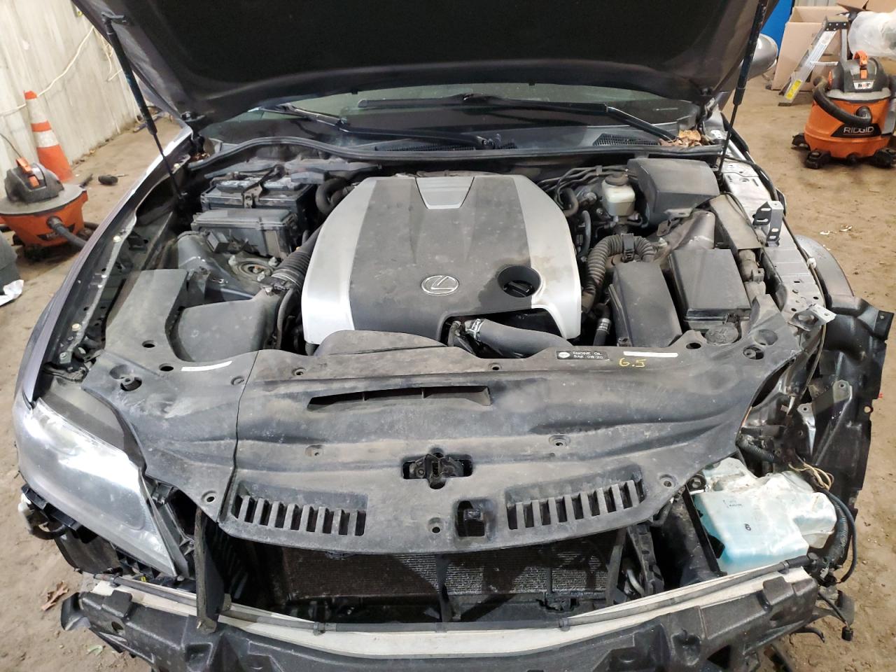 2013 Lexus GS - Image 12