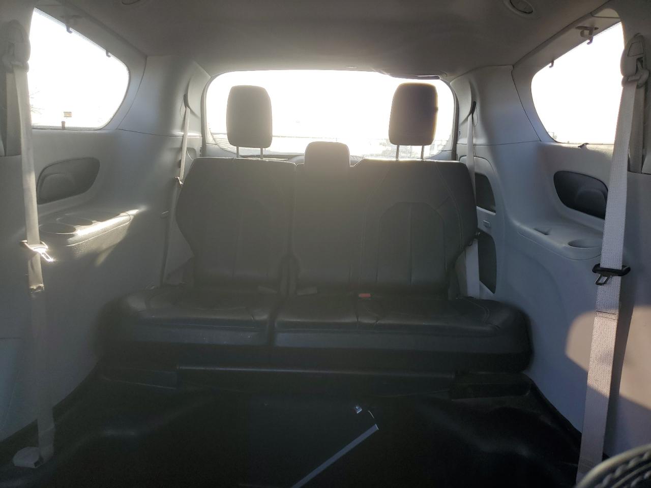 2022 Chrysler Pacifica - Image 10