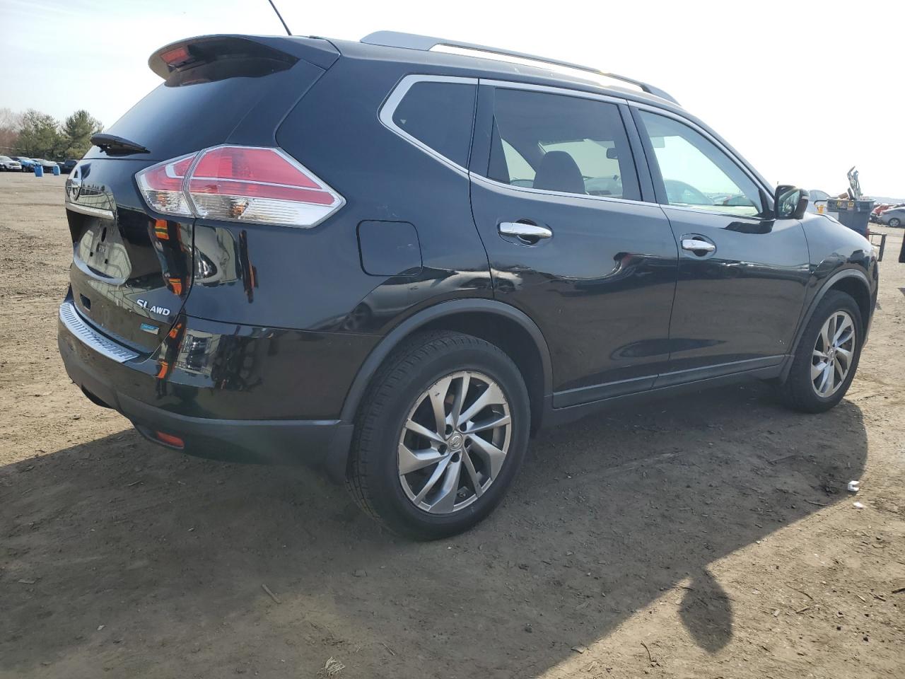 2014 Nissan Rogue - Image 3