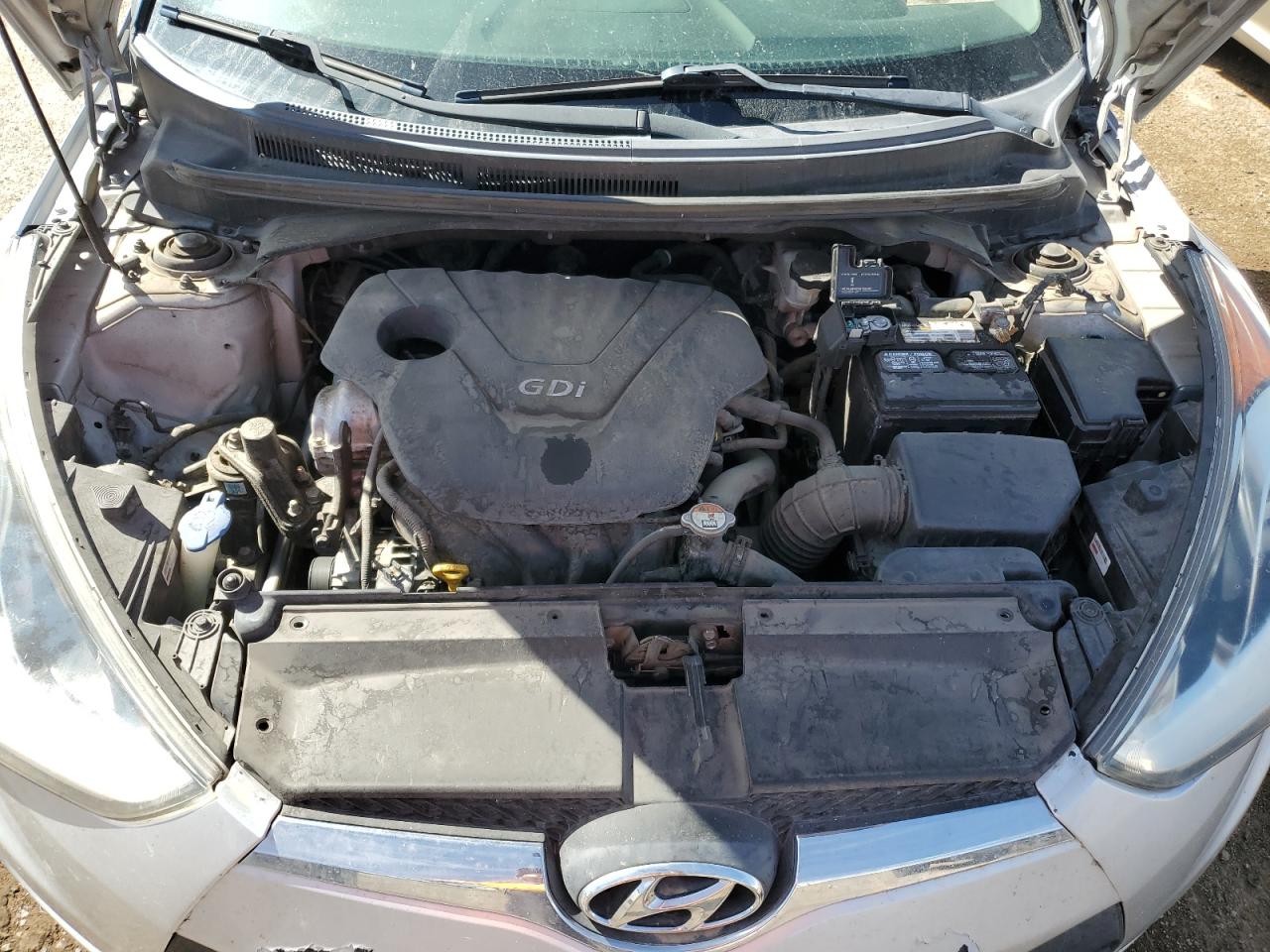 2012 Hyundai Veloster - Image 11