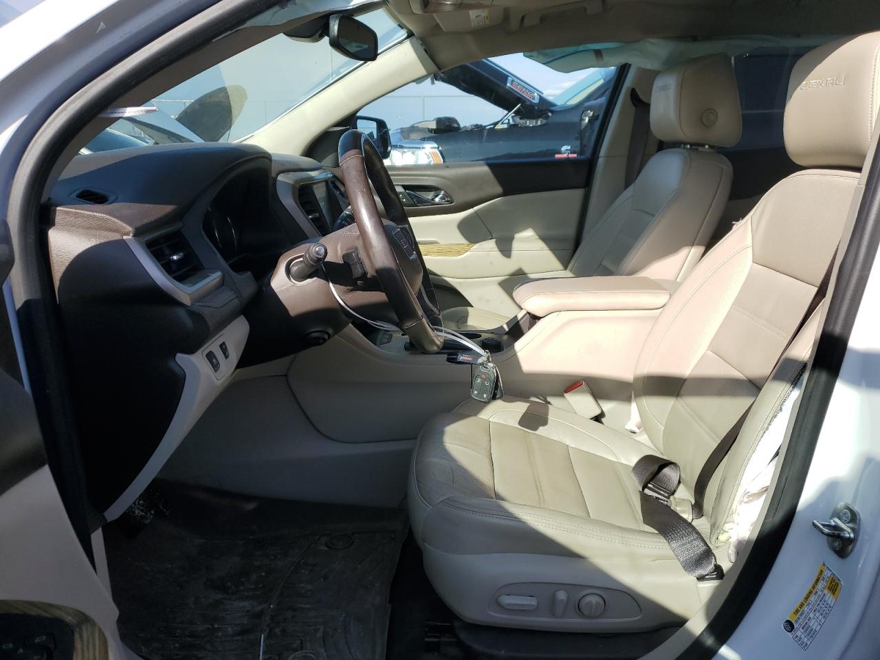 2017 GMC Acadia - Image 7