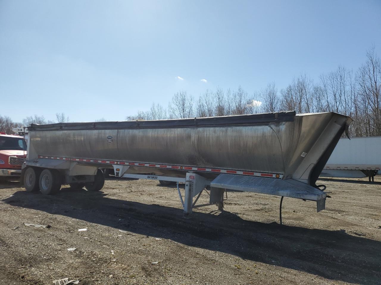 2020 Mac End Dump Trailer на продаже в Portland, MI - All Over