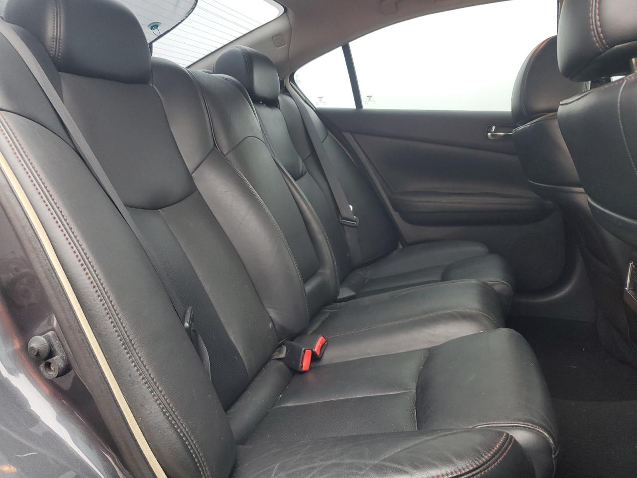 2010 Nissan Maxima - Image 10