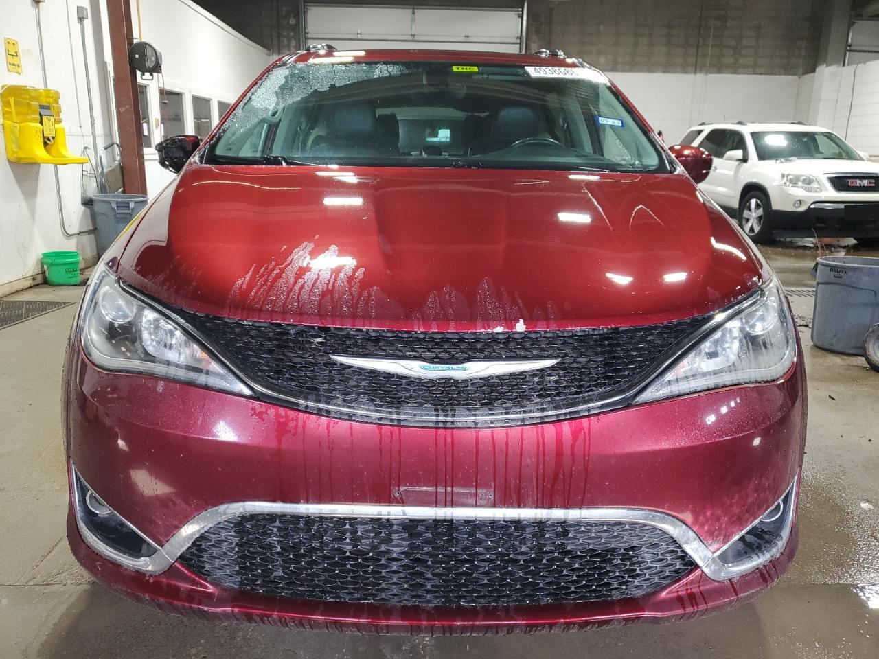 2017 Chrysler Pacifica - Image 5