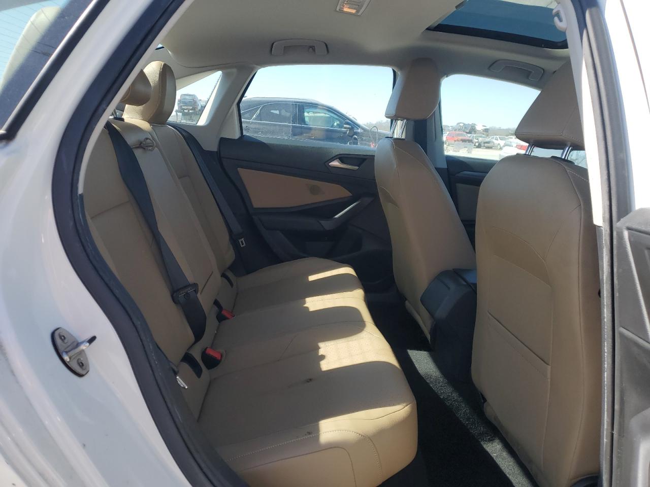 2019 Volkswagen Jetta - Image 10