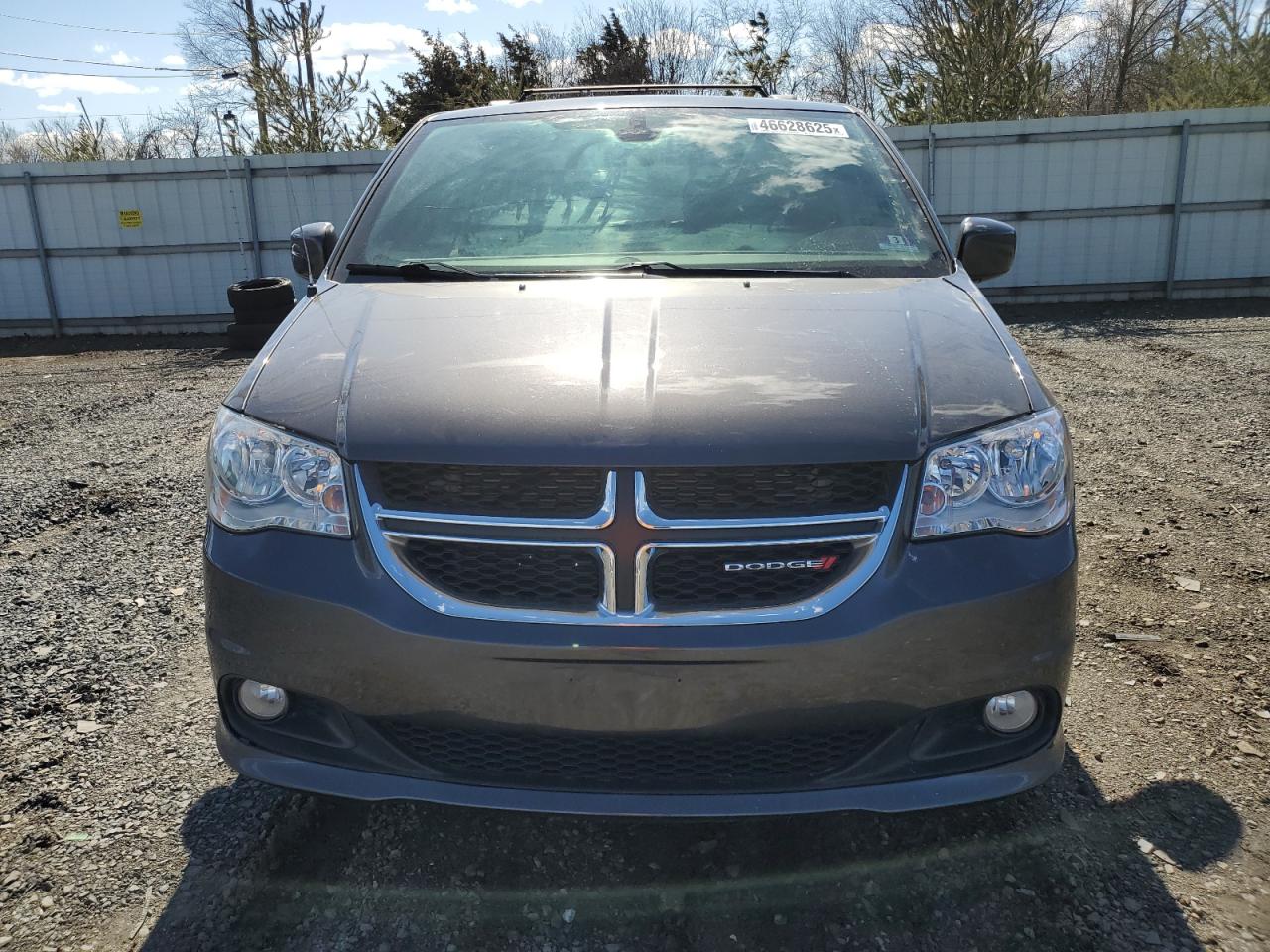 2019 Dodge Caravan - Image 5