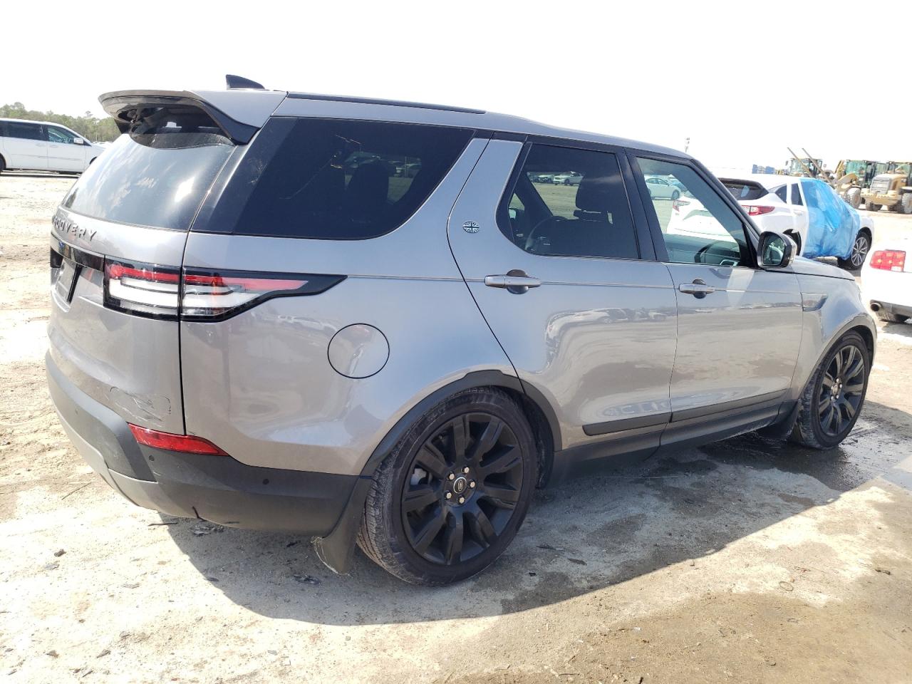 2020 Land Rover Discovery - Image 3