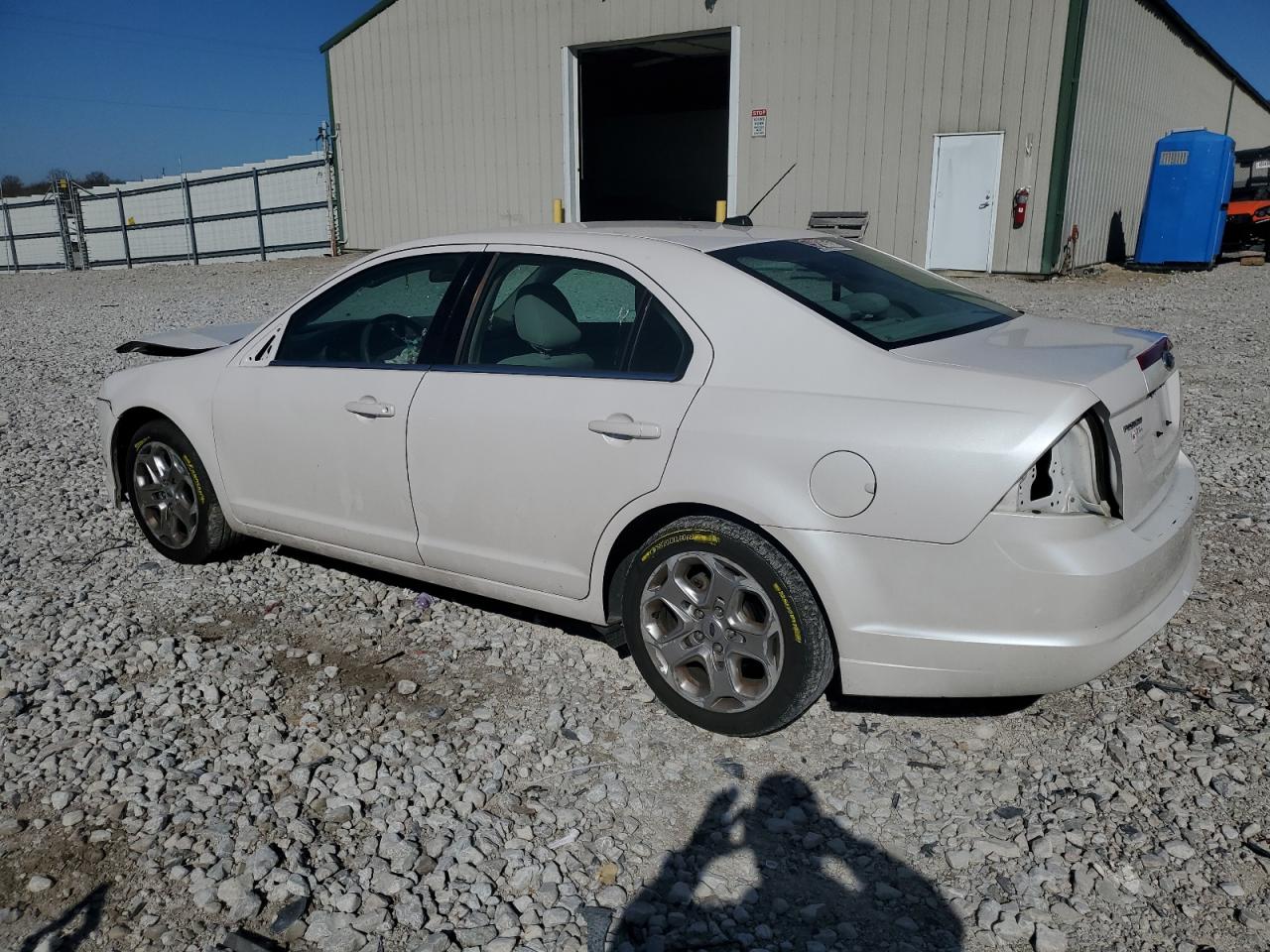 2010 Ford Fusion - Image 2