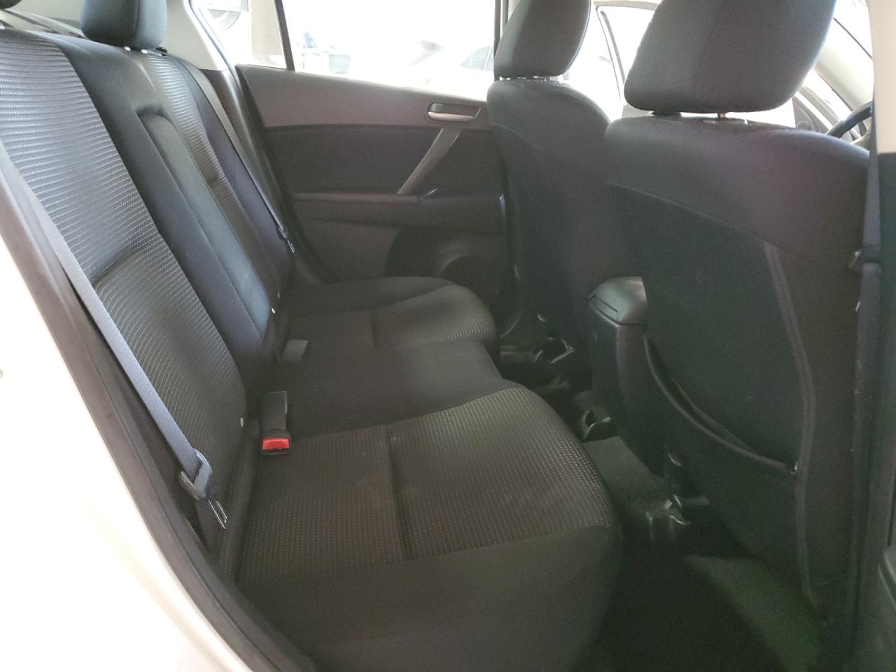 2012 Mazda 3 - Image 10