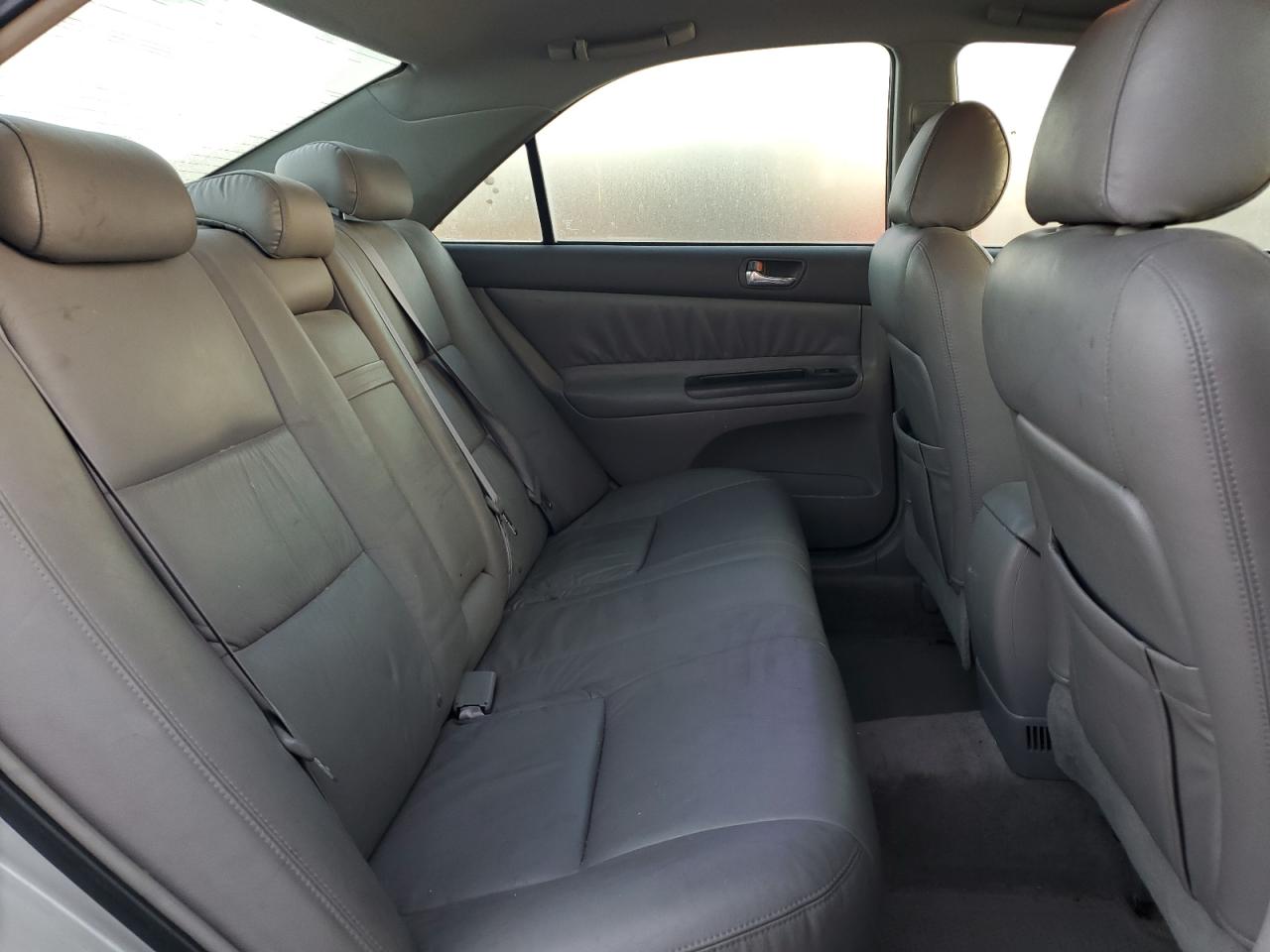 2005 Toyota Camry - Image 10