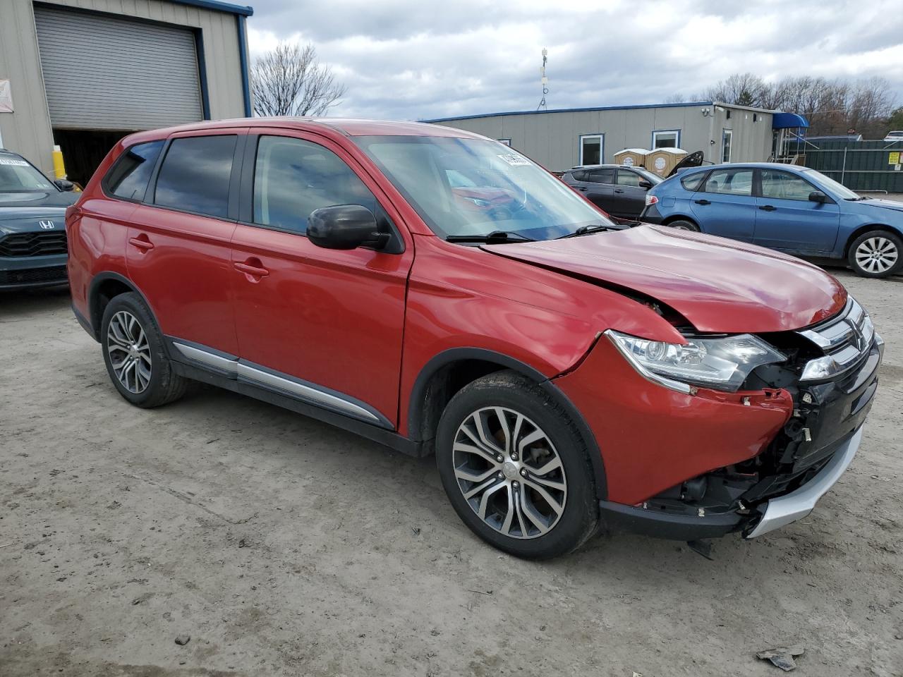 2018 Mitsubishi Outlander - Image 4