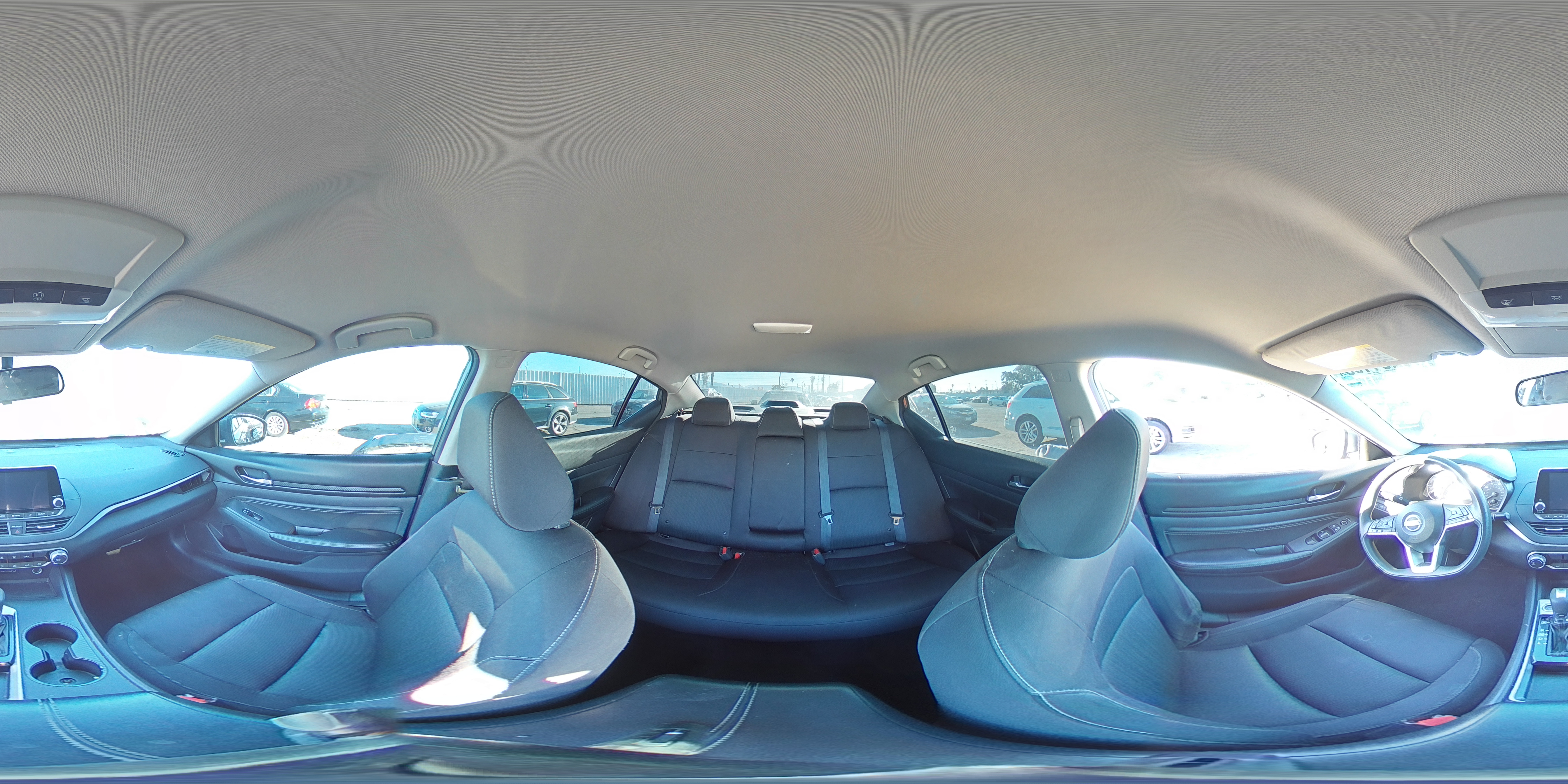 2020 Nissan Altima - Image 13