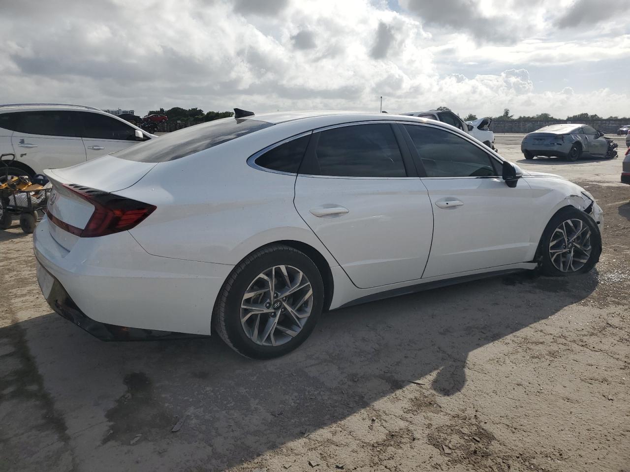 2020 Hyundai Sonata - Image 3