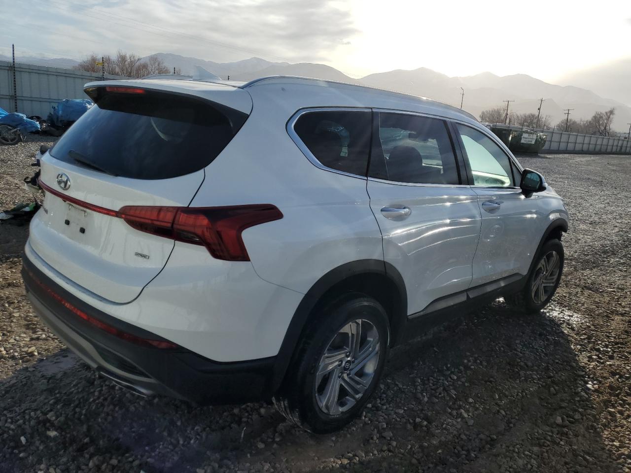 2023 Hyundai Santa Fe - Image 3