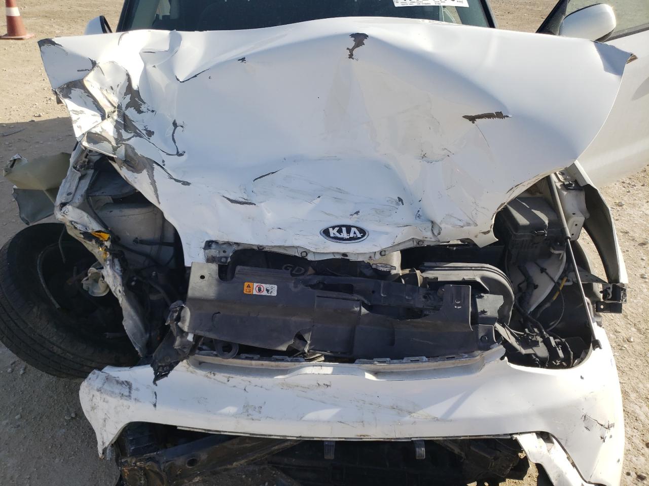 2016 Kia Soul - Image 14