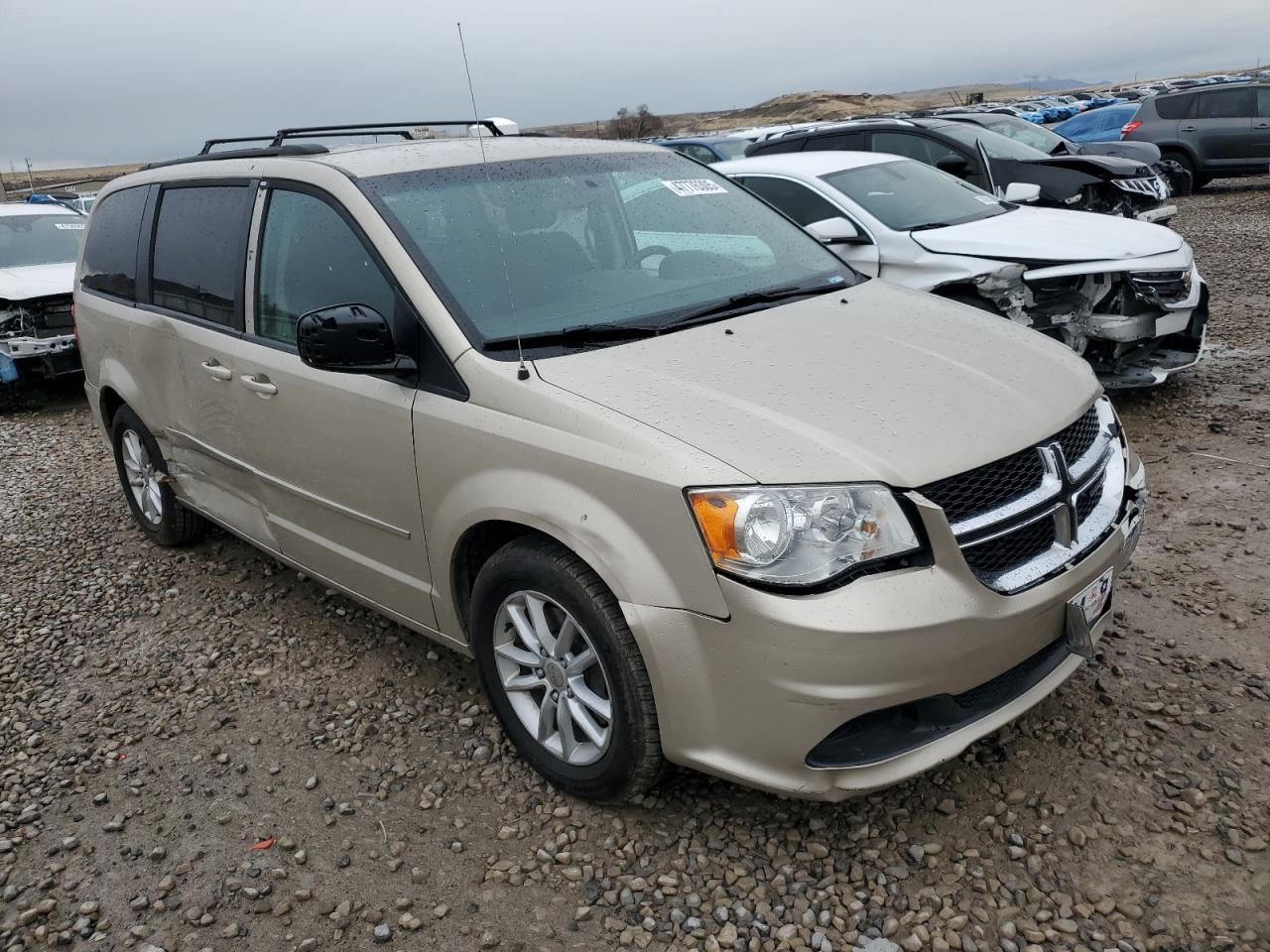 2015 Dodge Caravan - Image 4