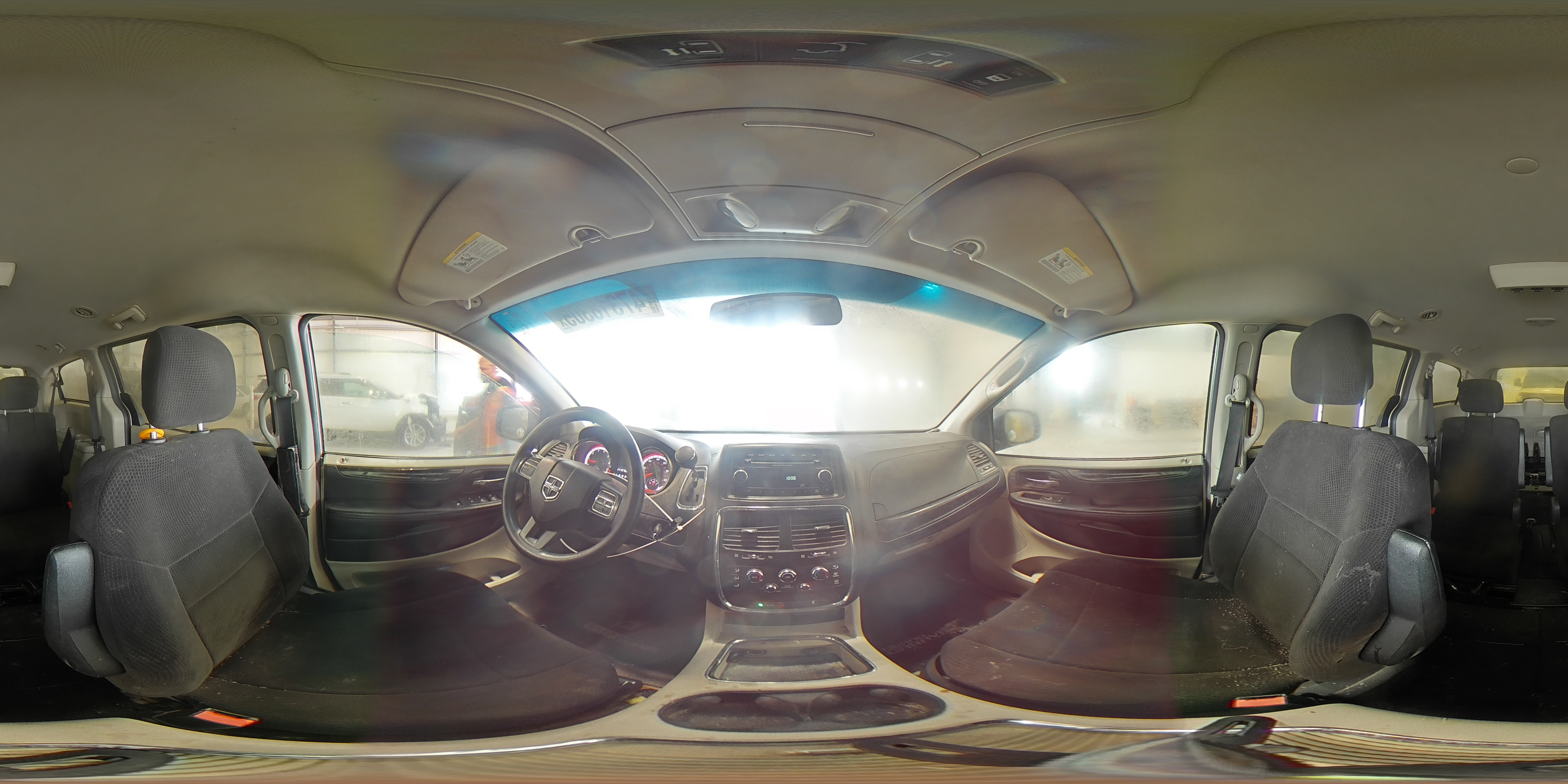 2013 Dodge Caravan - Image 14