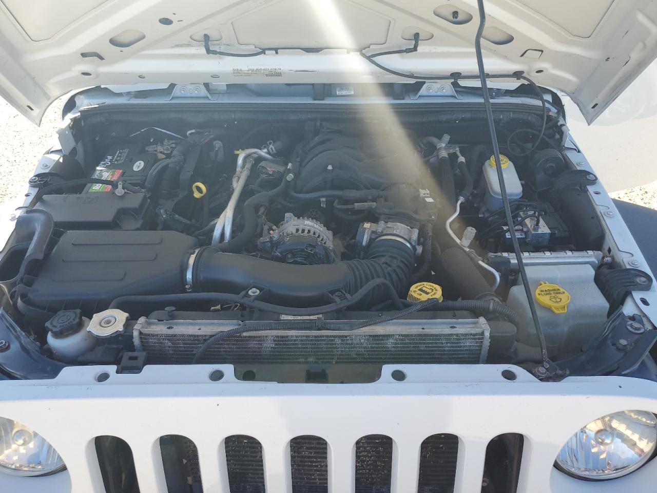 2017 Jeep Wrangler - Image 11
