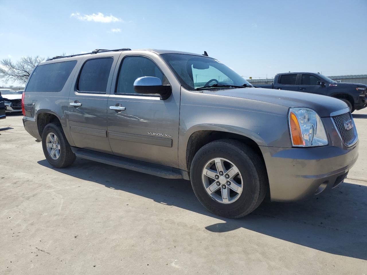 2012 GMC Yukon - Image 4