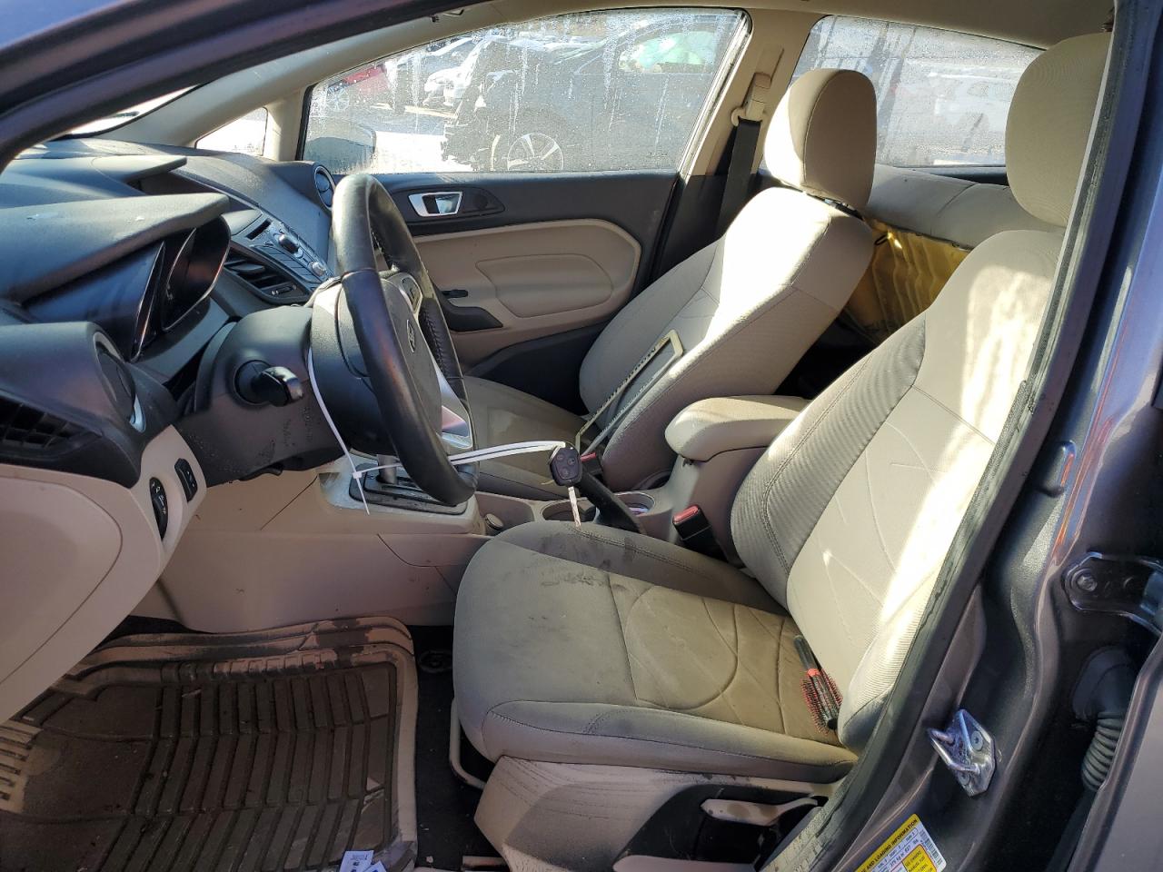 2014 Ford Fiesta - Image 7
