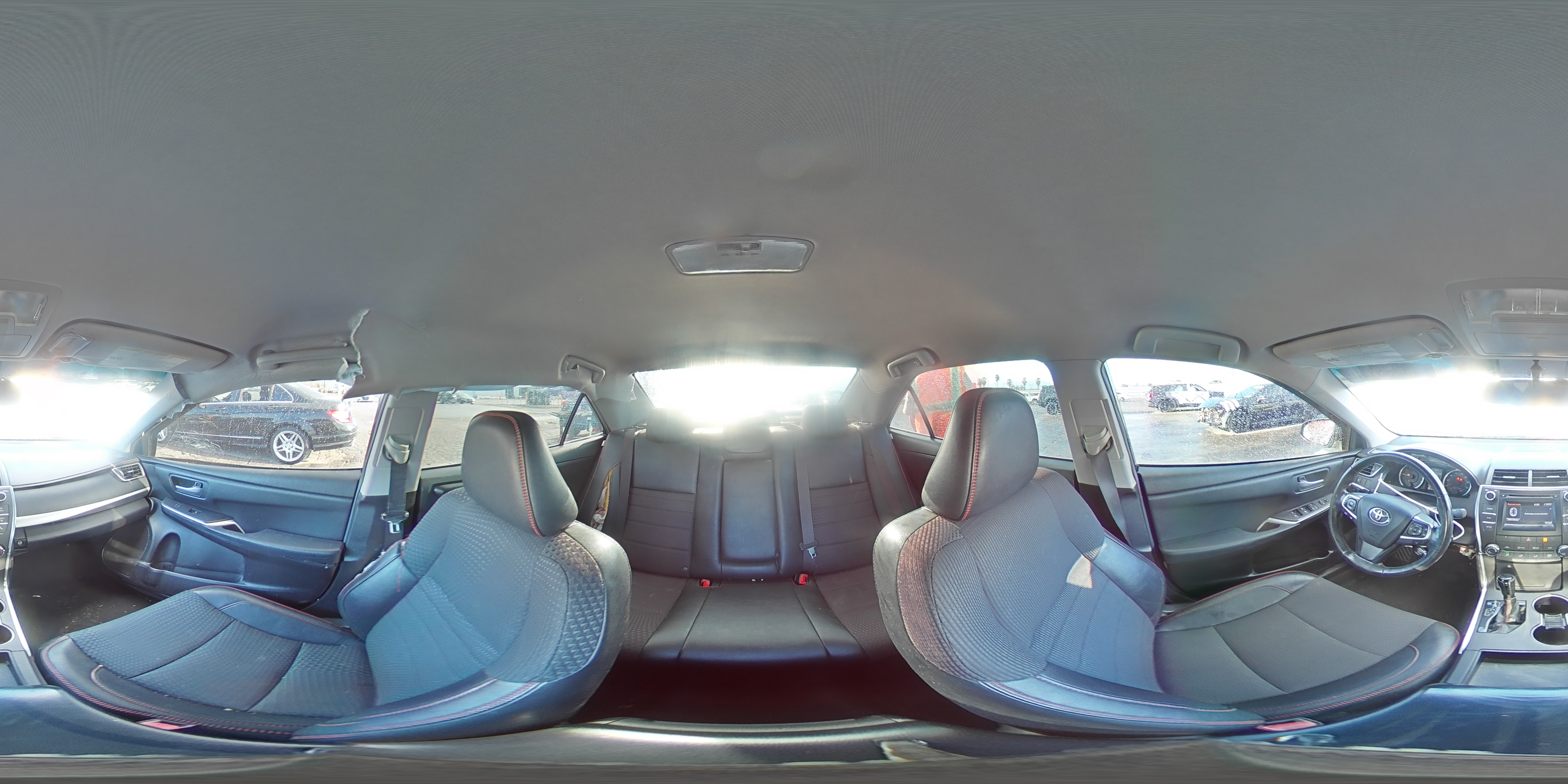 2015 Toyota Camry - Image 12