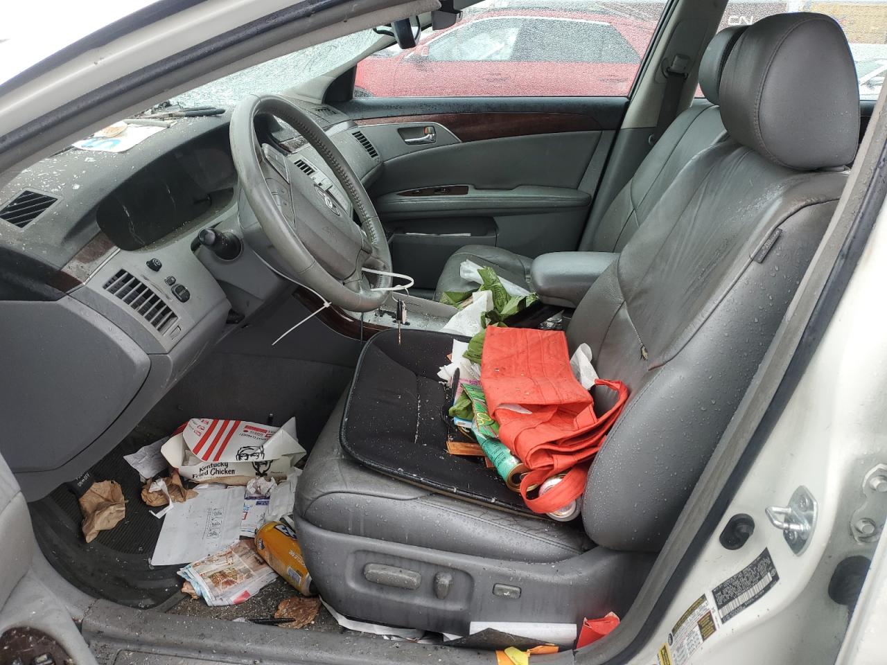 2008 Toyota Avalon - Image 7