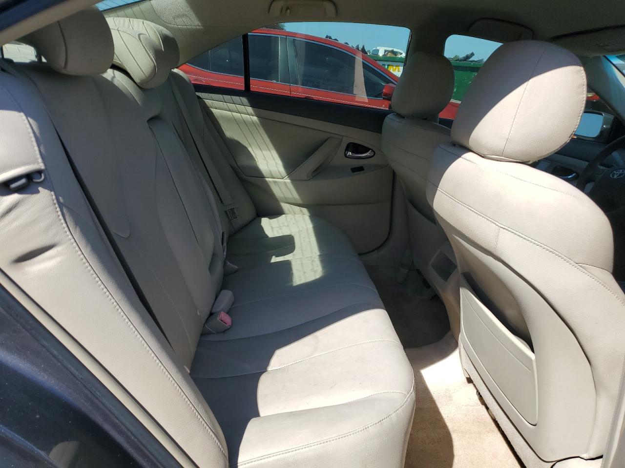 2009 Toyota Camry - Image 10