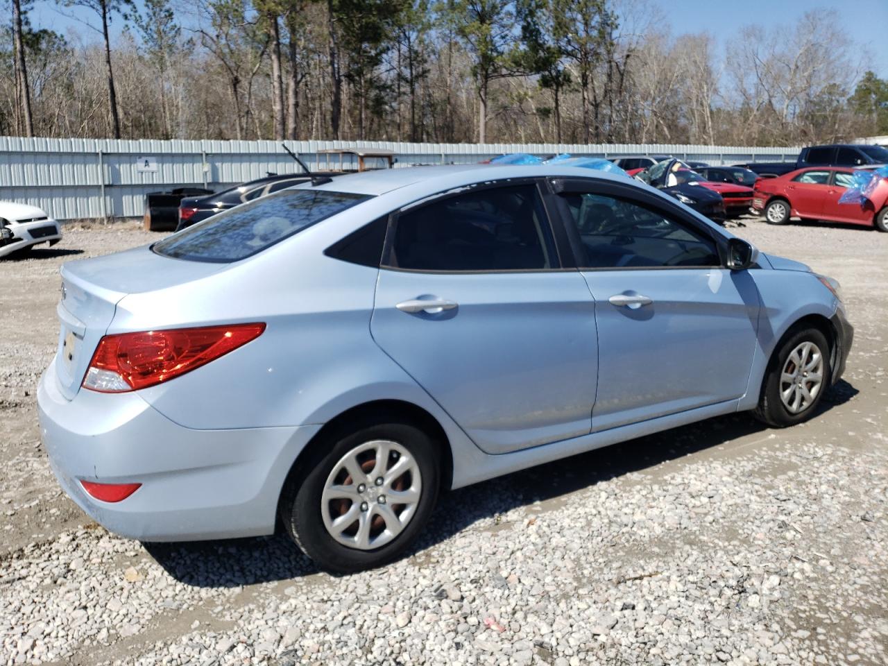2013 Hyundai Accent - Image 3