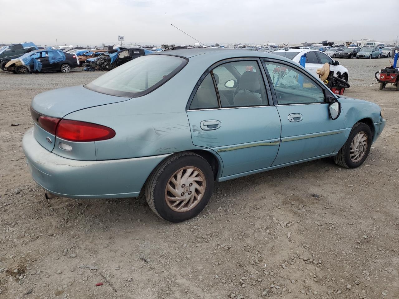 1997 Ford Escort - Image 3