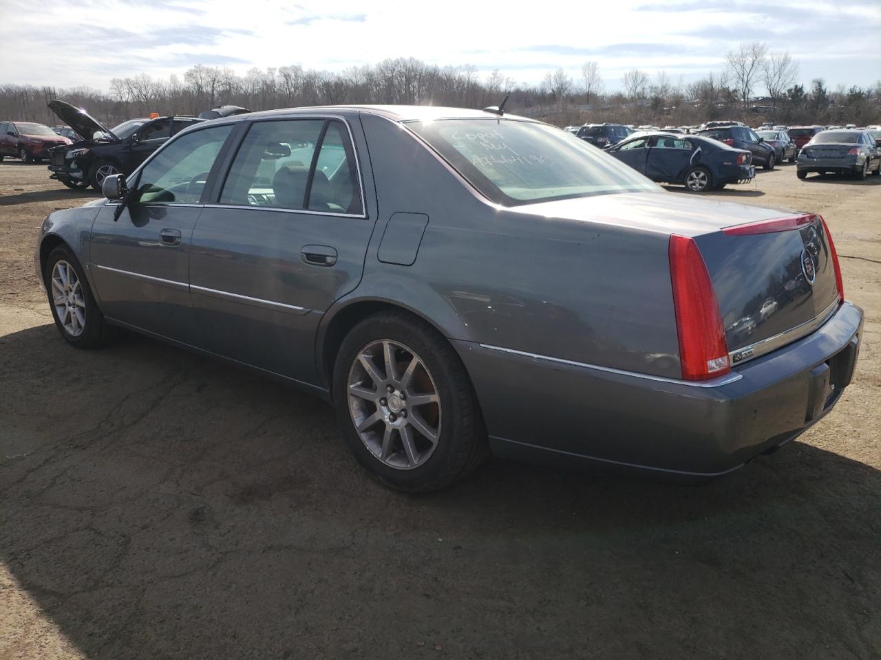 2006 Cadillac DTS - Image 2