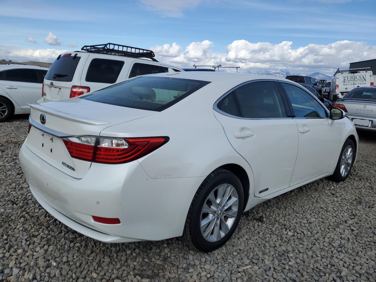 2014 Lexus ES - Image 3